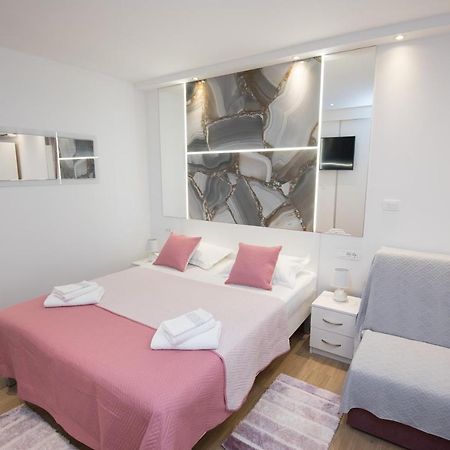 Luxury Studio Apartment Honeymoon Split Extérieur photo