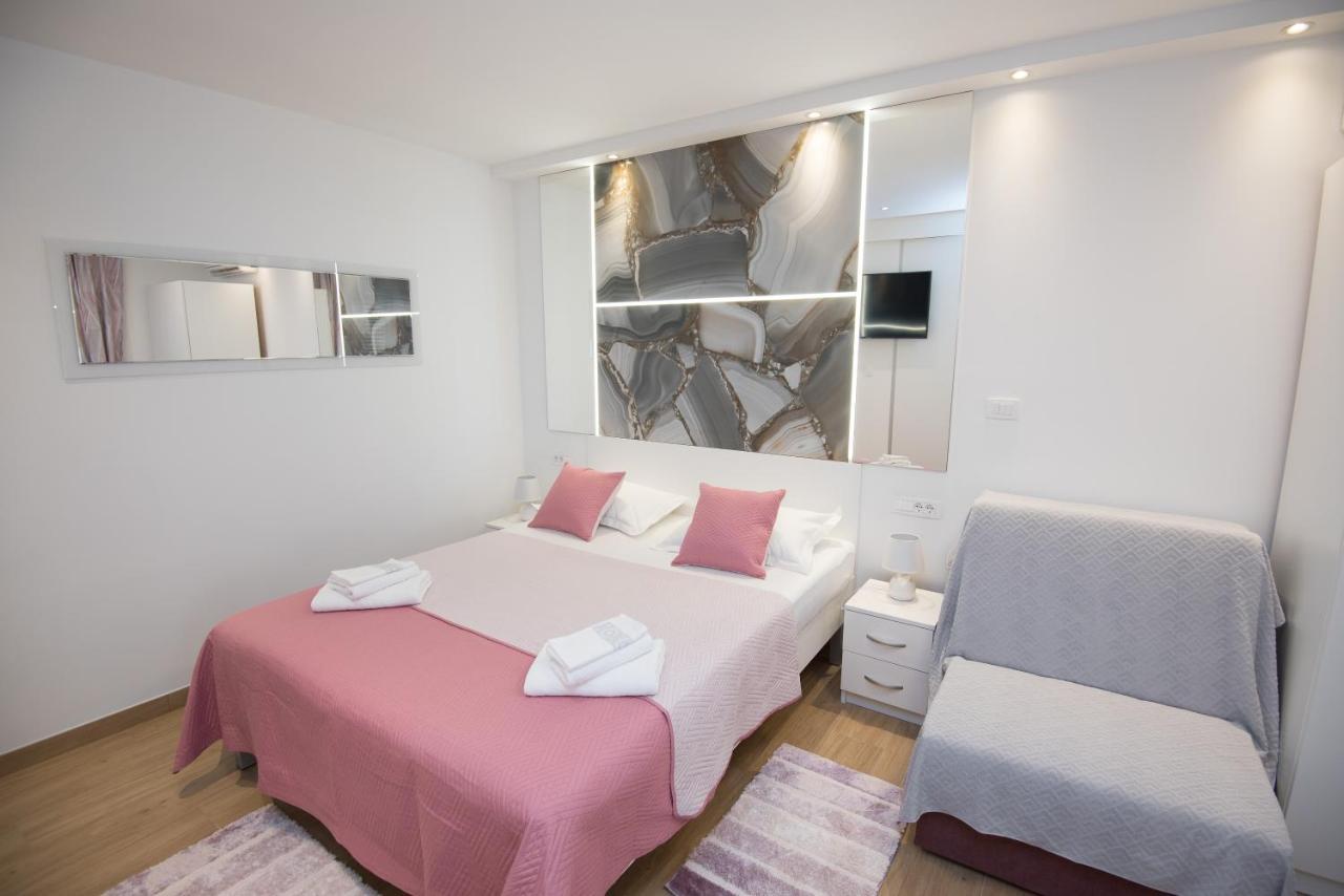 Luxury Studio Apartment Honeymoon Split Extérieur photo