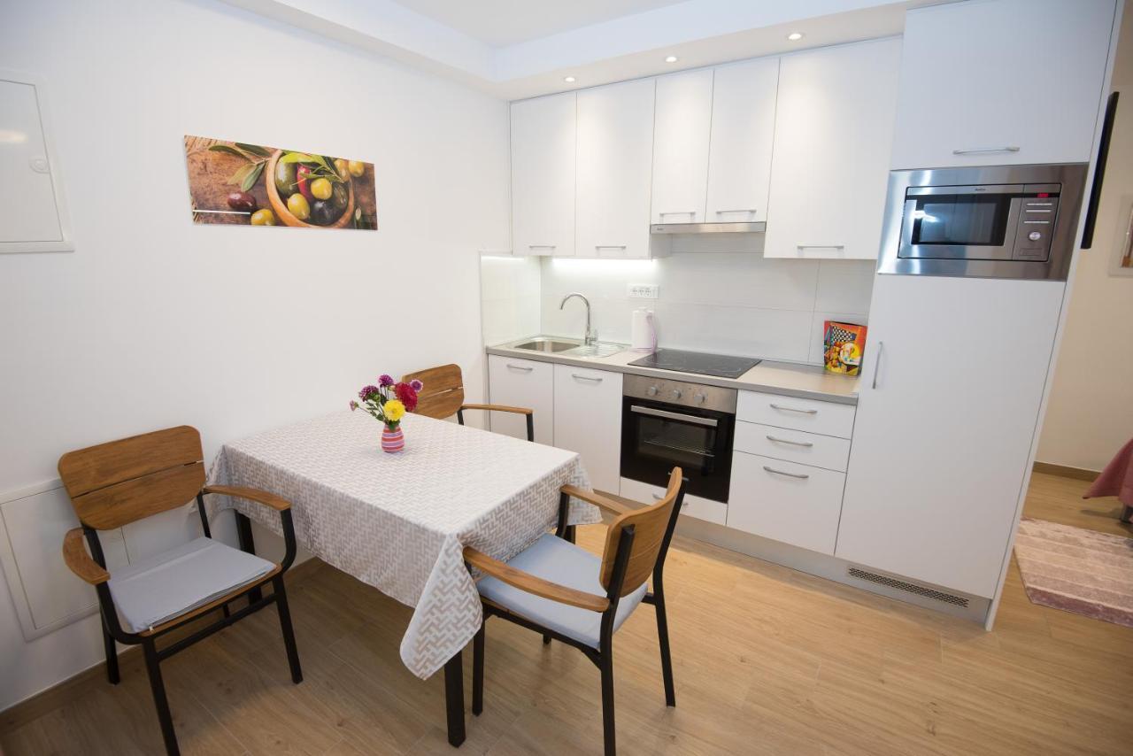 Luxury Studio Apartment Honeymoon Split Extérieur photo