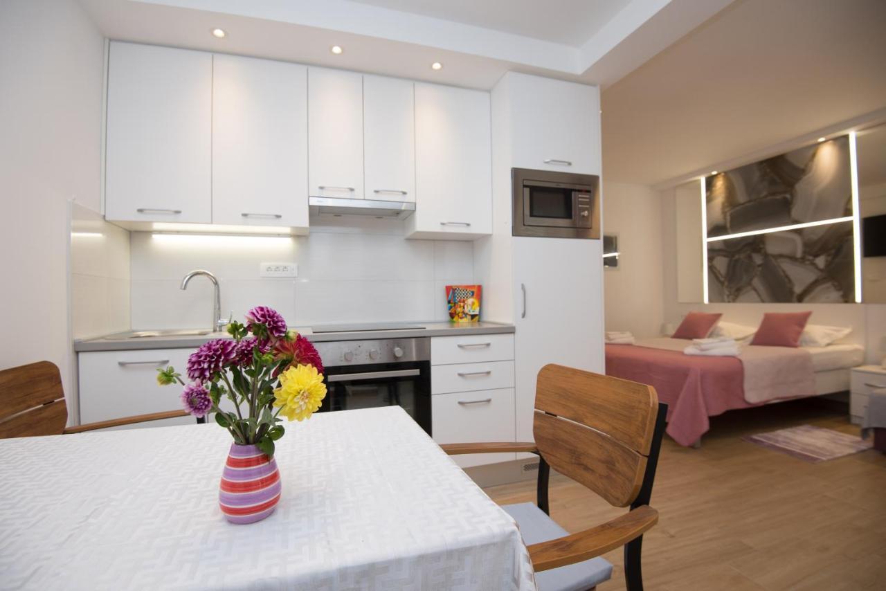 Luxury Studio Apartment Honeymoon Split Extérieur photo