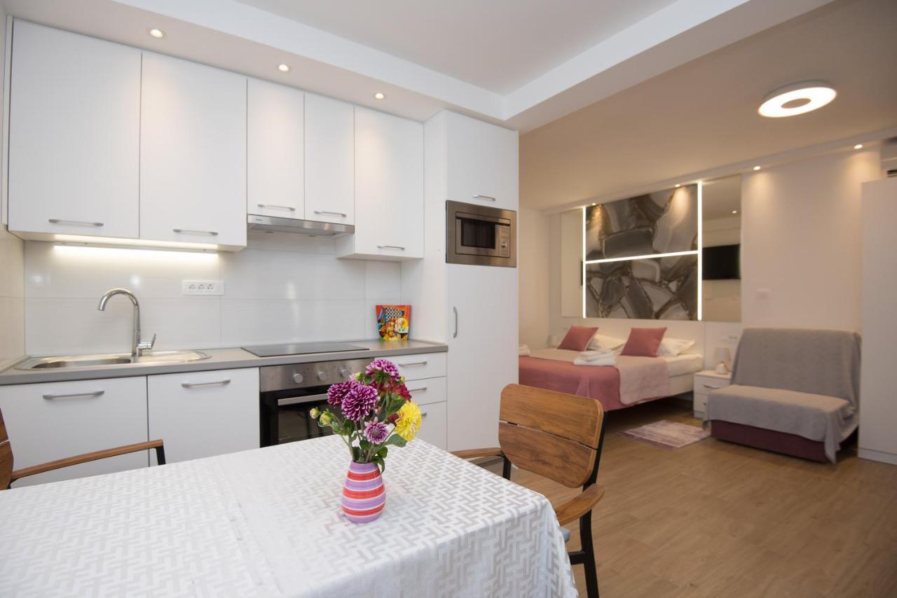 Luxury Studio Apartment Honeymoon Split Extérieur photo